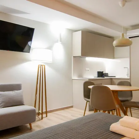 Vlc Host - Reino Apartment *